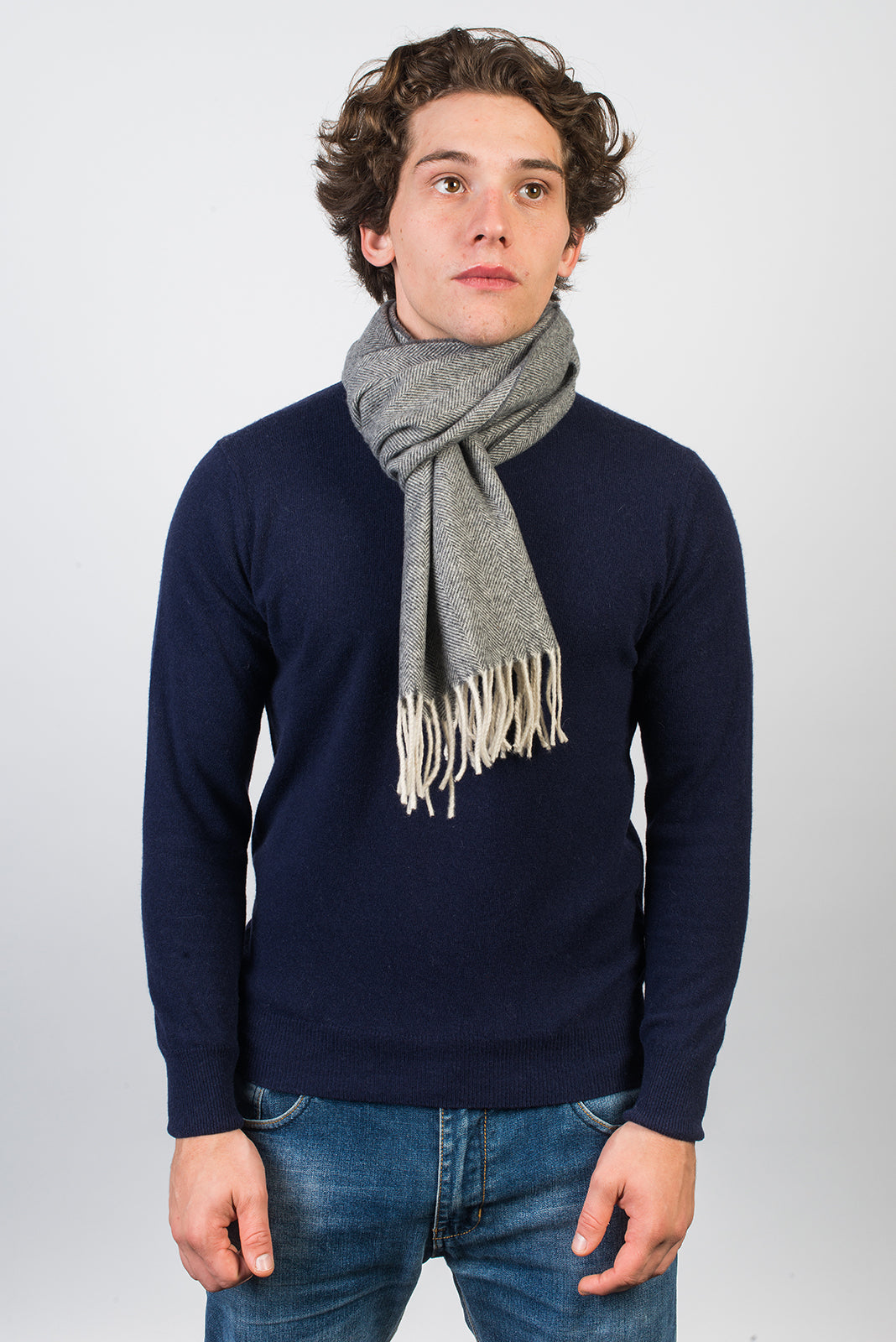 Fischgrät-Schal aus Wolle und Kaschmir, Farbe Dunkelgrau, Ansicht 3 | Dalle Piane Cashmere