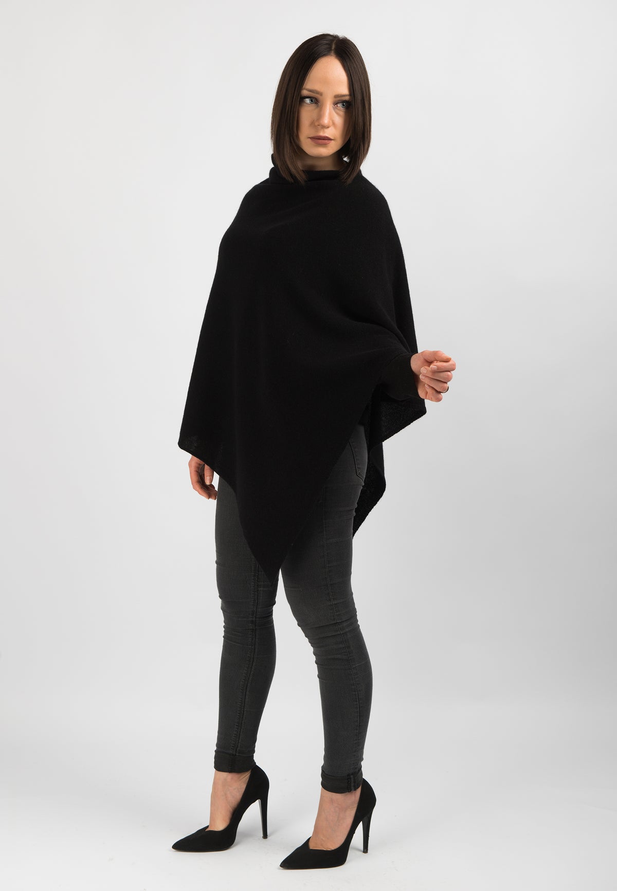 Poncho 100 % Kaschmir, Farbe Schwarz, Ansicht 2 | Dalle Piane Cashmere