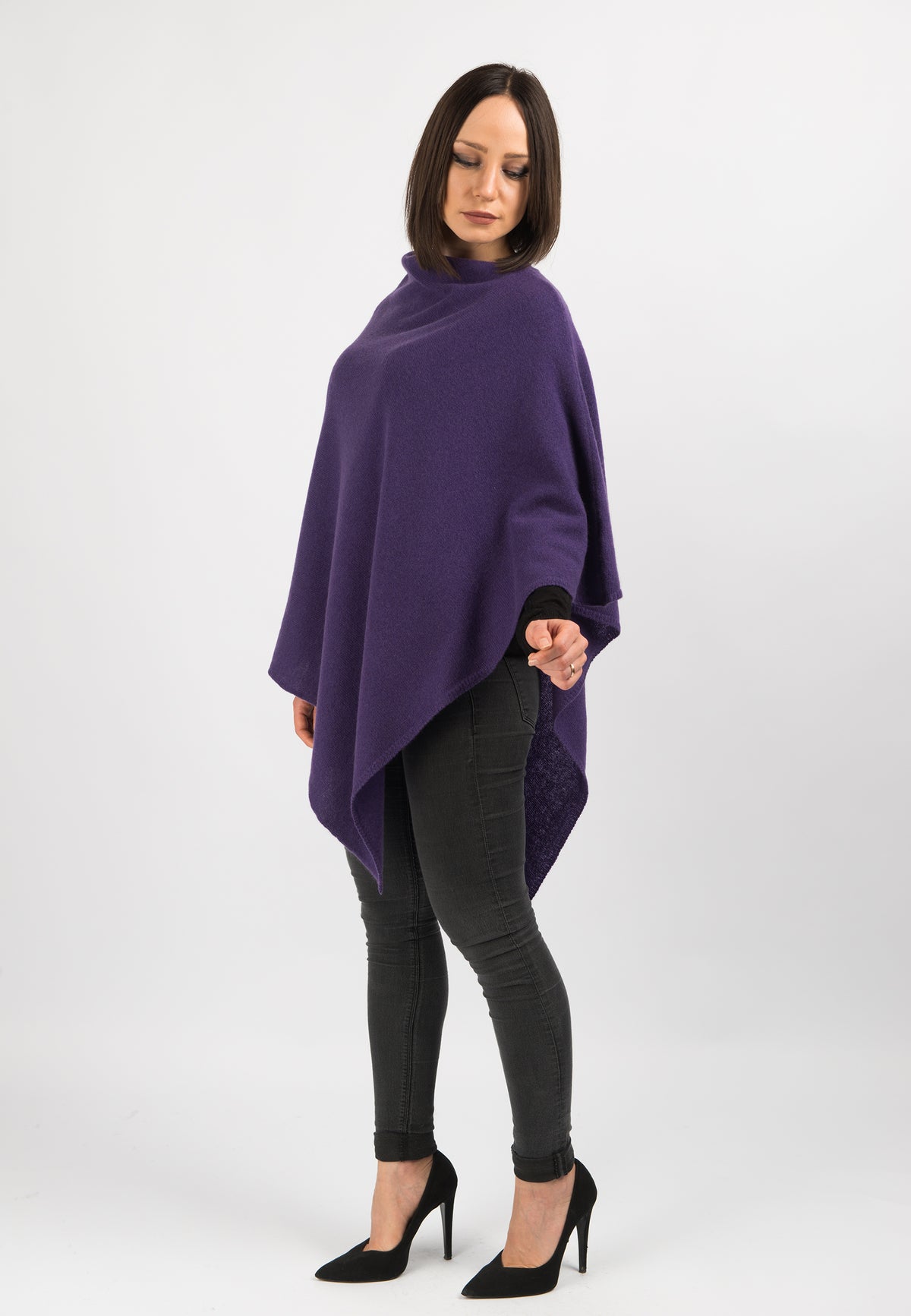Poncho 100 % Kaschmir, Farbe Violett, Ansicht 2 | Dalle Piane Cashmere