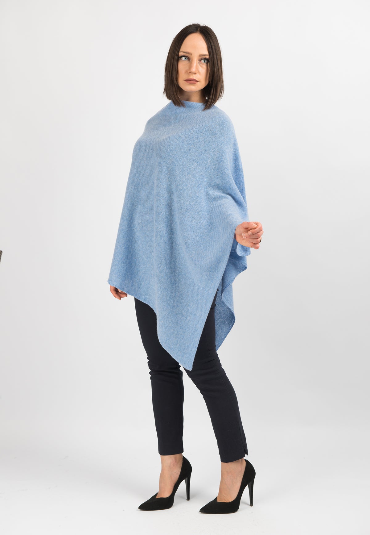 Poncho 100 % Kaschmir, Farbe Himmel, Ansicht 2 | Dalle Piane Cashmere