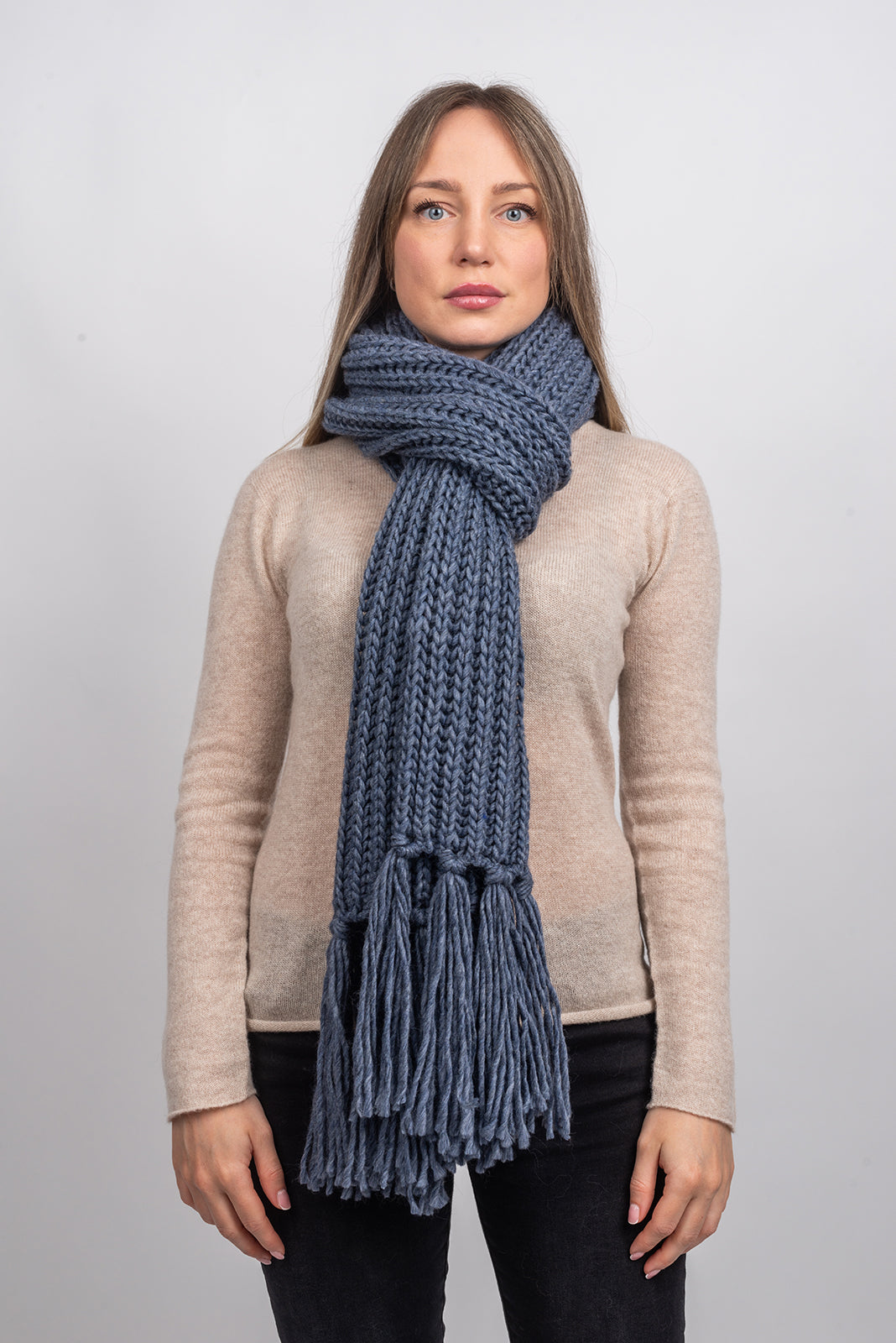 Schal im Englischen Rippenstrick mit Fransen, Farbe Mokka, Ansicht 11 | Dalle Piane Cashmere