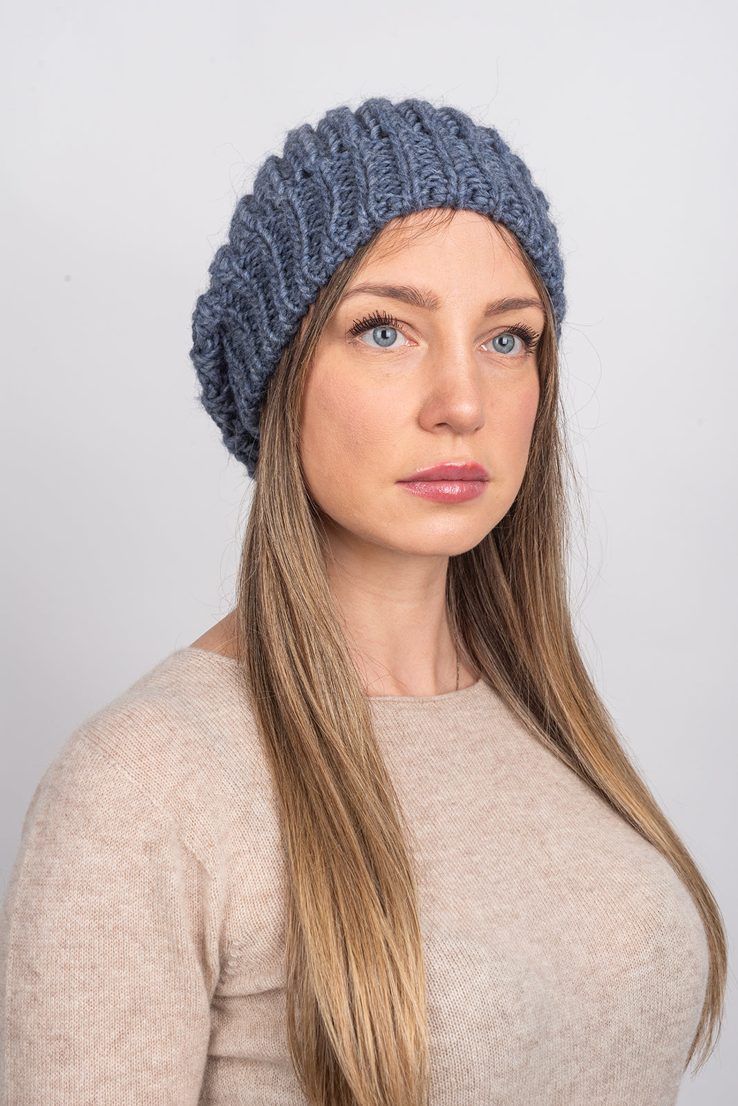 Mütze im englischen Strick, Farbe Jeans, Ansicht 2 | Dalle Piane Cashmere