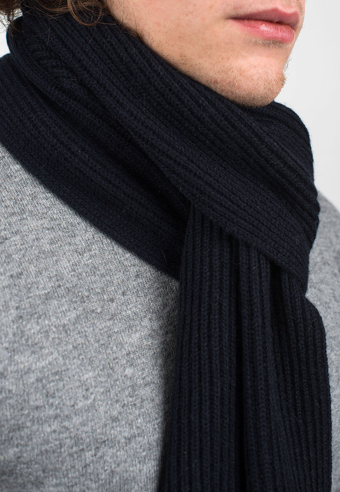 Rippenstich Schal 100 % Kaschmir, Farbe Violett, Ansicht 4 | Dalle Piane Cashmere