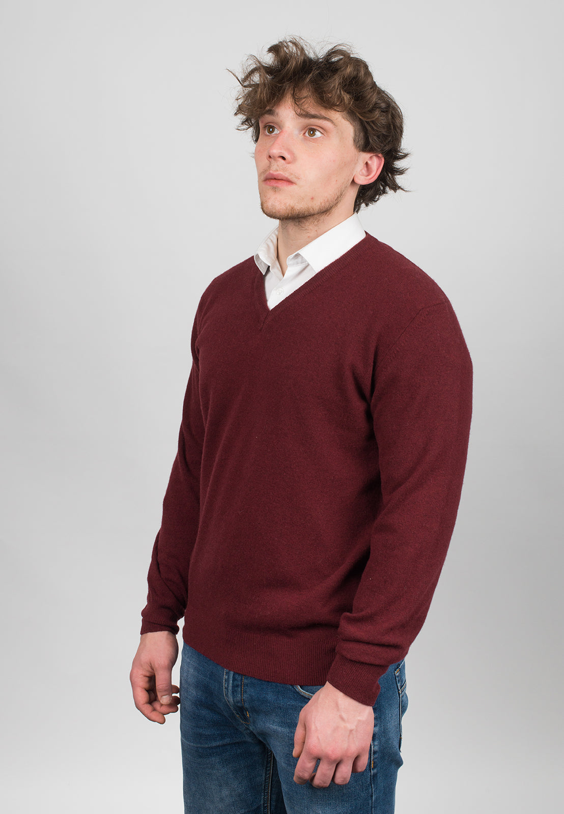 V-Ausschnitt aus Kaschmirmischung, Farbe Bordeaux, Ansicht 2 | Dalle Piane Cashmere