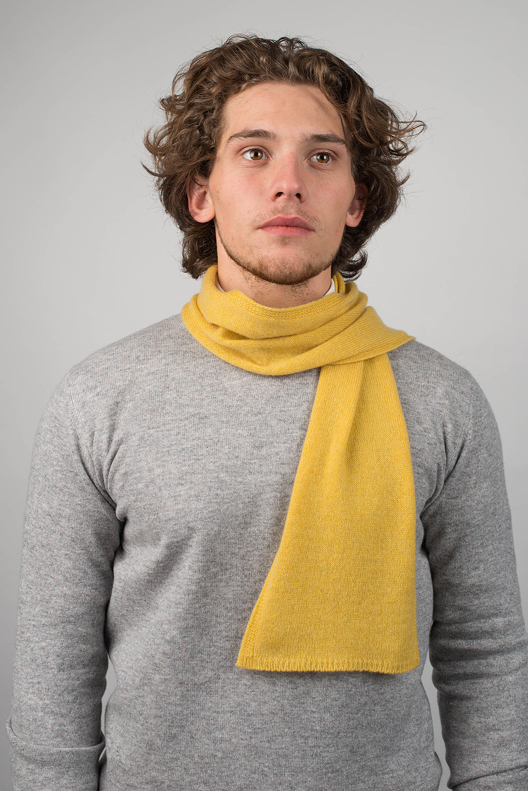 Mini Schal 100 % Kaschmir, Farbe Gelb, Ansicht 2 | Dalle Piane Cashmere