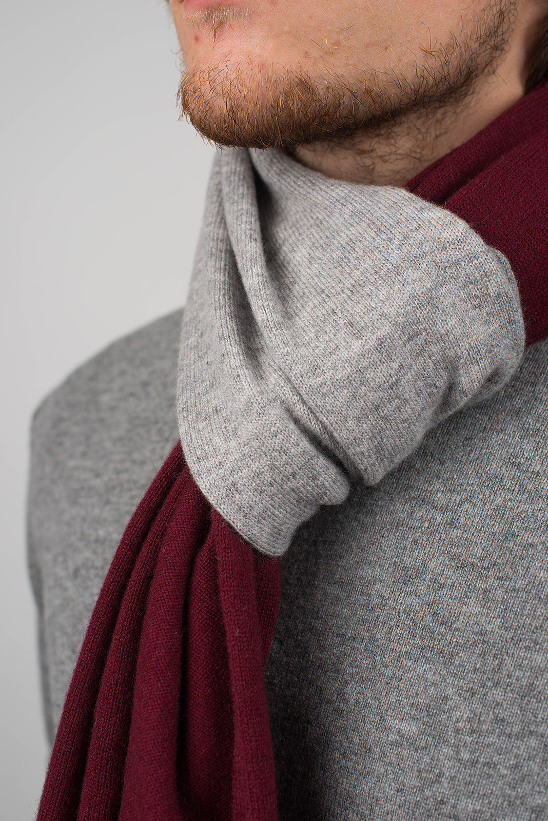 Zweifarbiger Schal 100 % Kaschmir, Farbe Bordeaux-Grau, Ansicht 4 | Dalle Piane Cashmere