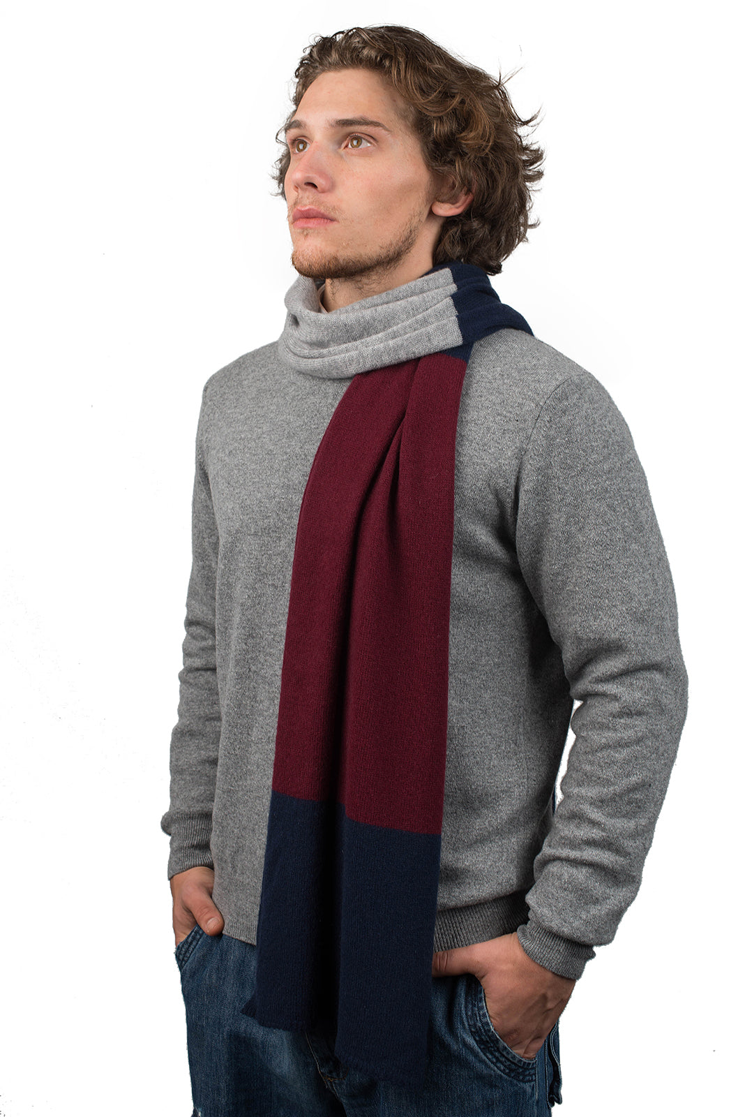Herrenschal aus 100 % Kaschmir in drei Tönen, Farbe Blau-Bordeaux-Grau | Dalle Piane Cashmere