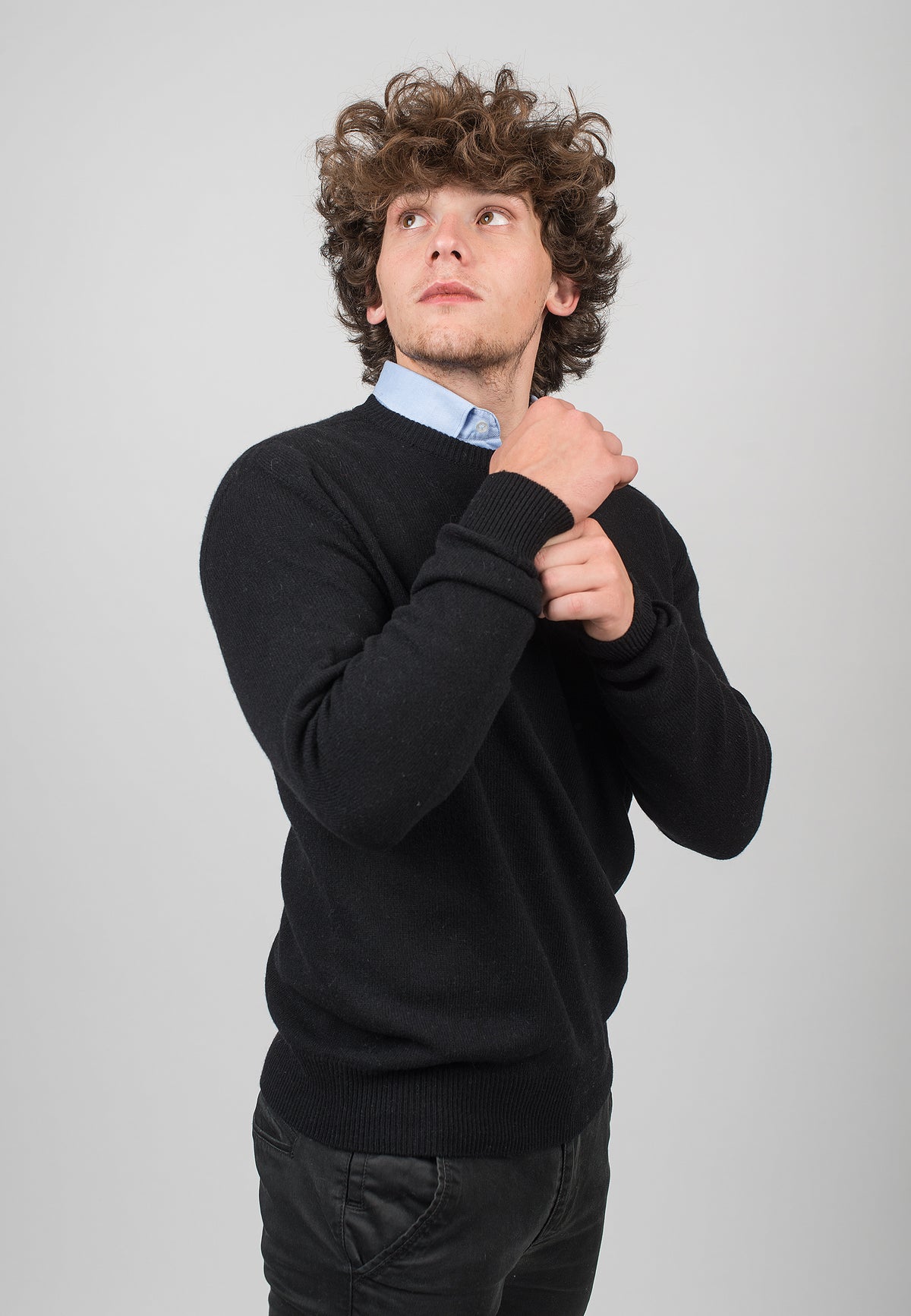 Herren-Rundhalspullover aus regeneriertem Kaschmir, Farbe Schwarz, Ansicht 3 | Dalle Piane Cashmere