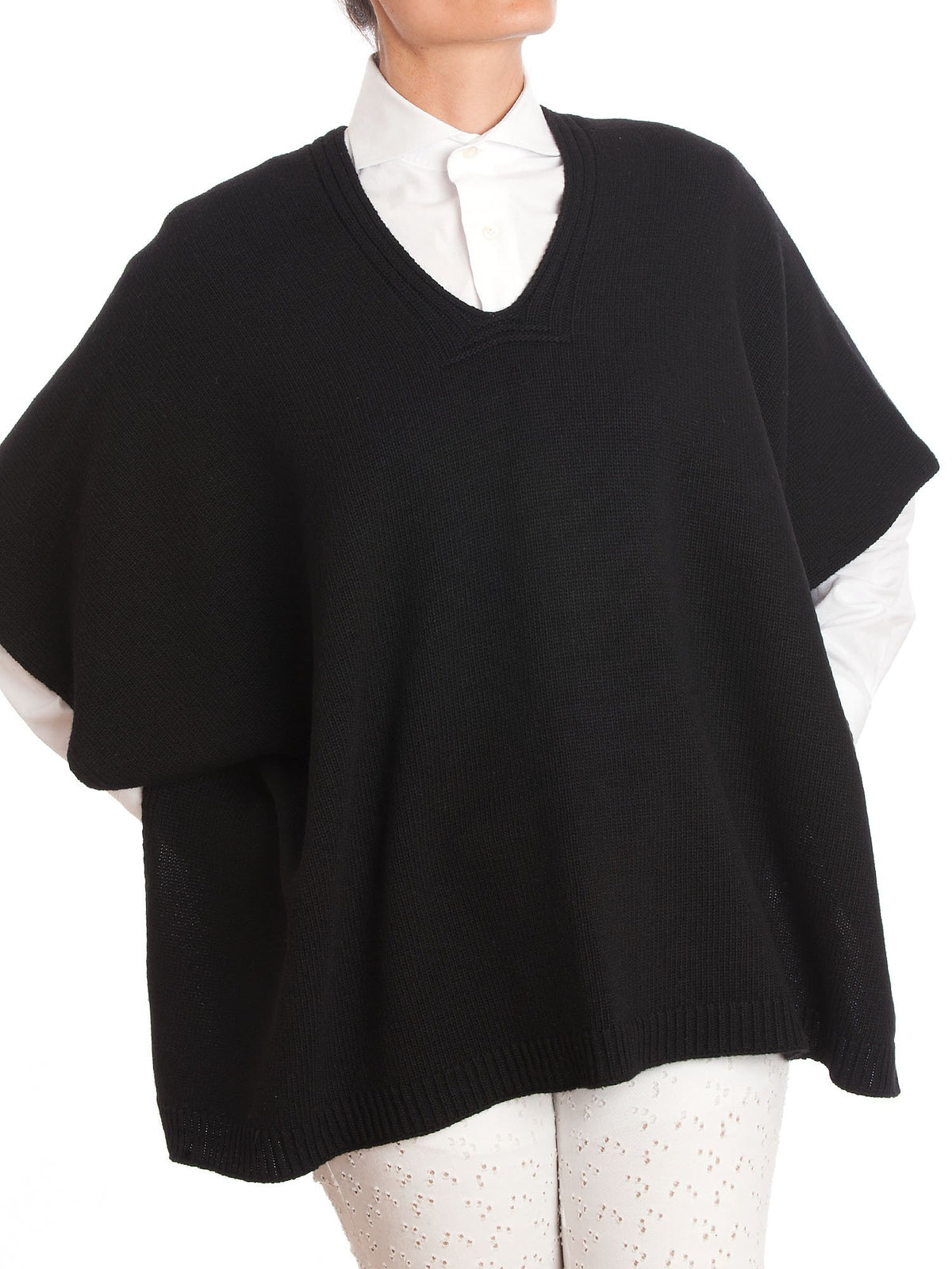 Cape mit seitlichen Knöpfen aus Kaschmirmischung, Farbe Schwarz | Dalle Piane Cashmere