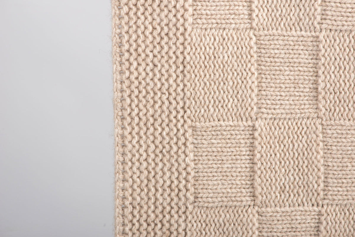 Wohndecke aus Kaschmirmischung mit Schachbrettmuster, Farbe Beige, Ansicht 2 | Dalle Piane Cashmere