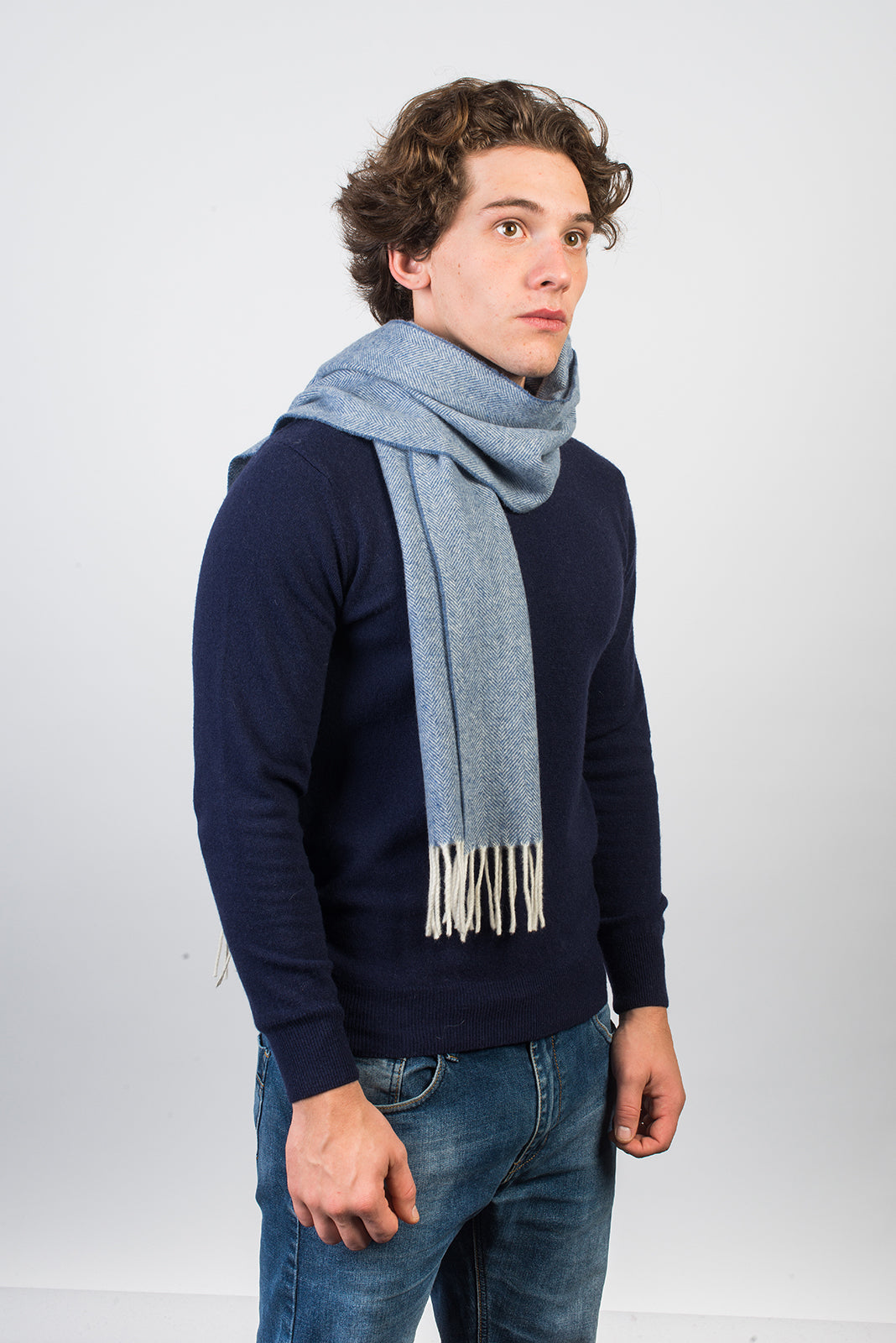 Fischgrät-Schal aus Wolle und Kaschmir, Farbe Himmel, Ansicht 2 | Dalle Piane Cashmere