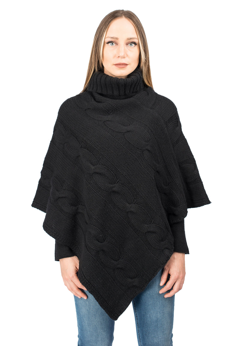 Poncho mit Rollkragen und Zöpfen