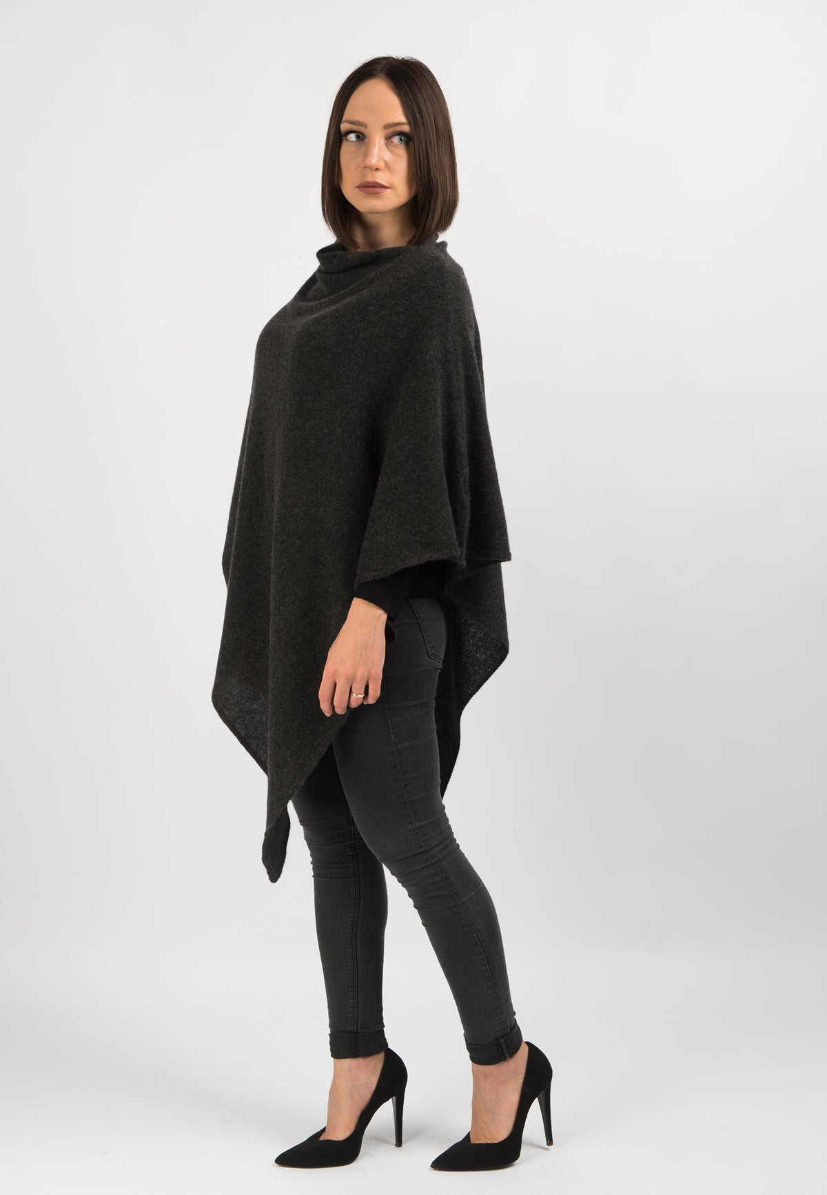 Poncho 100 % Kaschmir, Farbe Anthrazit, Ansicht 2 | Dalle Piane Cashmere