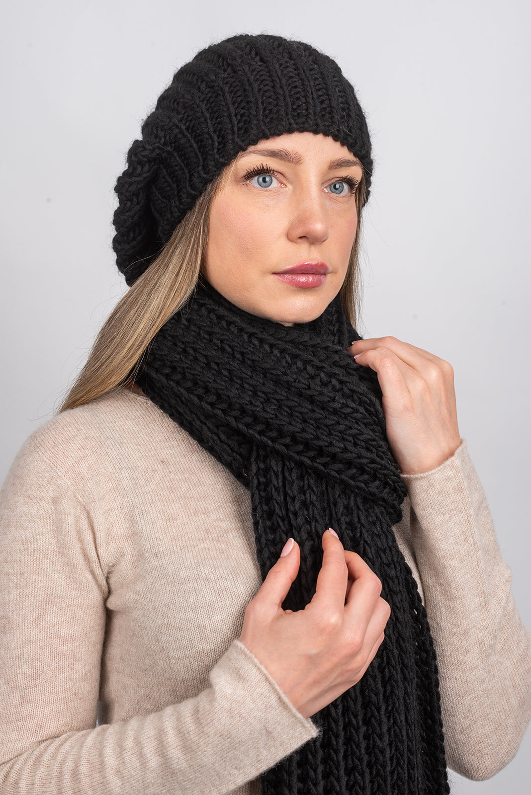 Mütze im englischen Strick, Farbe Schwarz, Ansicht 4 | Dalle Piane Cashmere