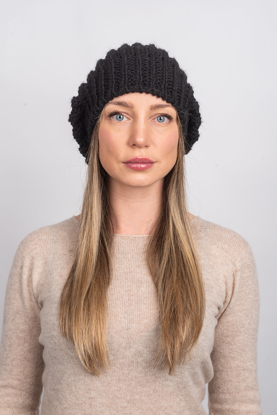 Mütze im englischen Strick, Farbe Schwarz, Ansicht 3 | Dalle Piane Cashmere