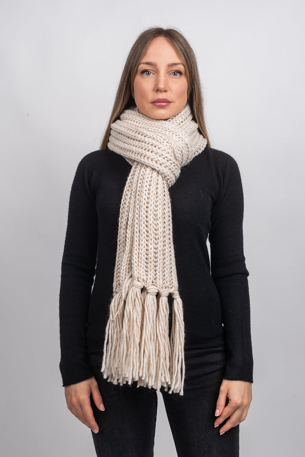 Schal im Englischen Rippenstrick mit Fransen, Farbe Mokka, Ansicht 2 | Dalle Piane Cashmere