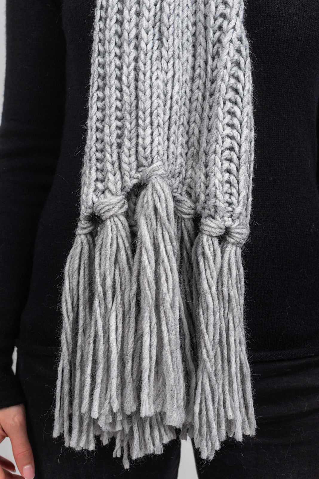 Schal im Englischen Rippenstrick mit Fransen, Farbe Mokka, Ansicht 7 | Dalle Piane Cashmere