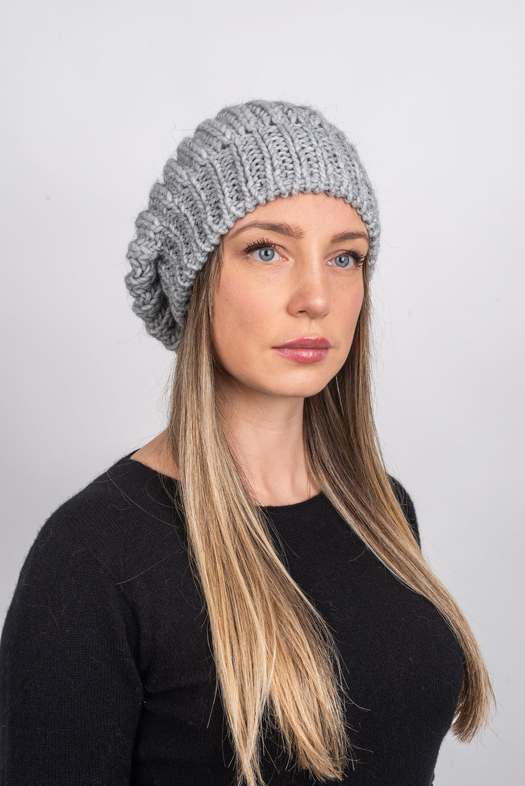 Mütze im englischen Strick, Farbe Grau, Ansicht 2 | Dalle Piane Cashmere