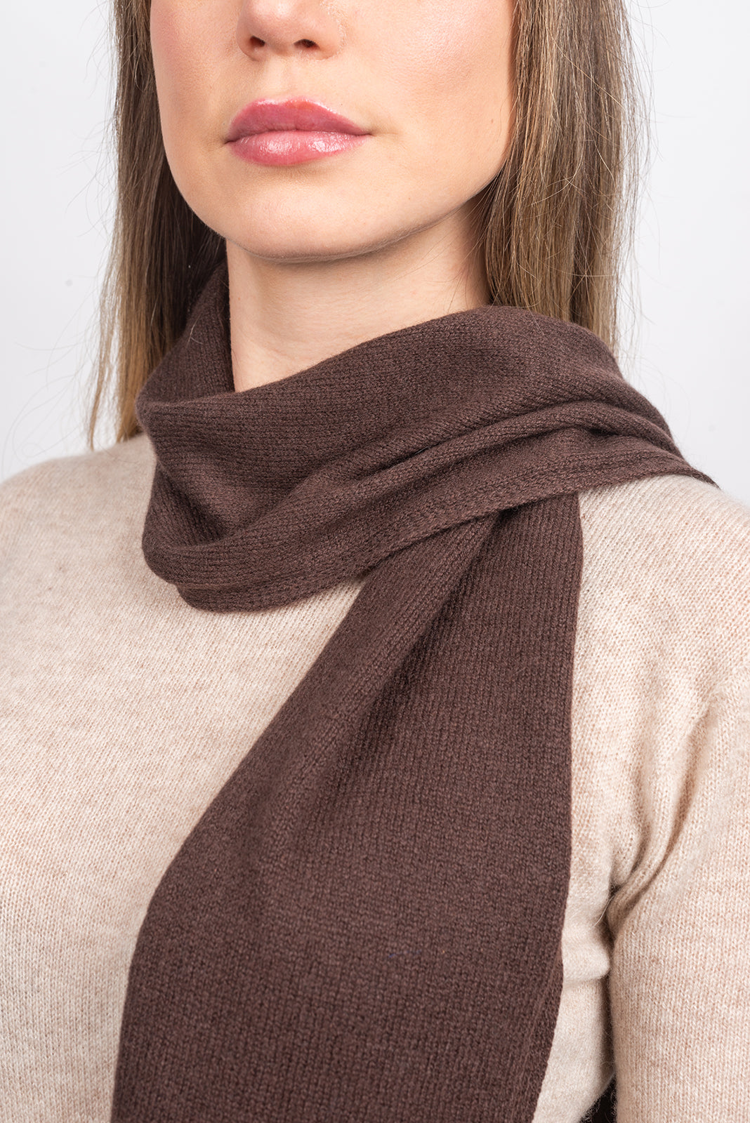 Mini Schal 100 % Kaschmir, Farbe Braun, Ansicht 3 | Dalle Piane Cashmere