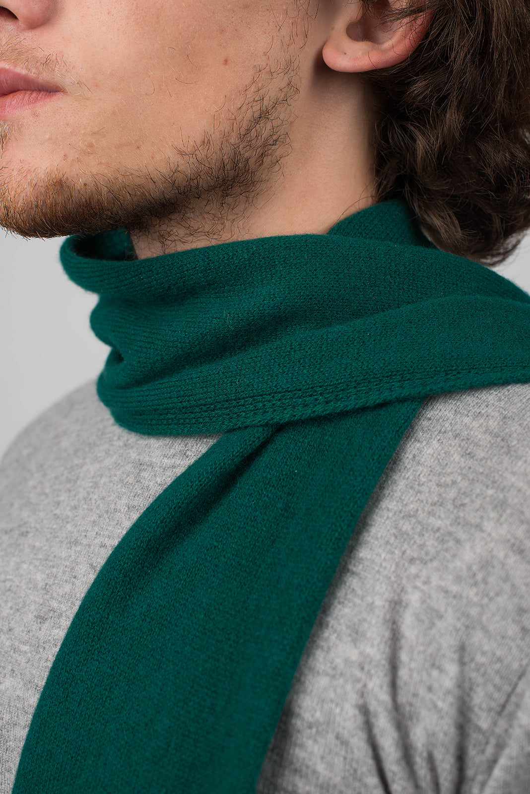 Mini Schal 100 % Kaschmir, Farbe Grün, Ansicht 3 | Dalle Piane Cashmere