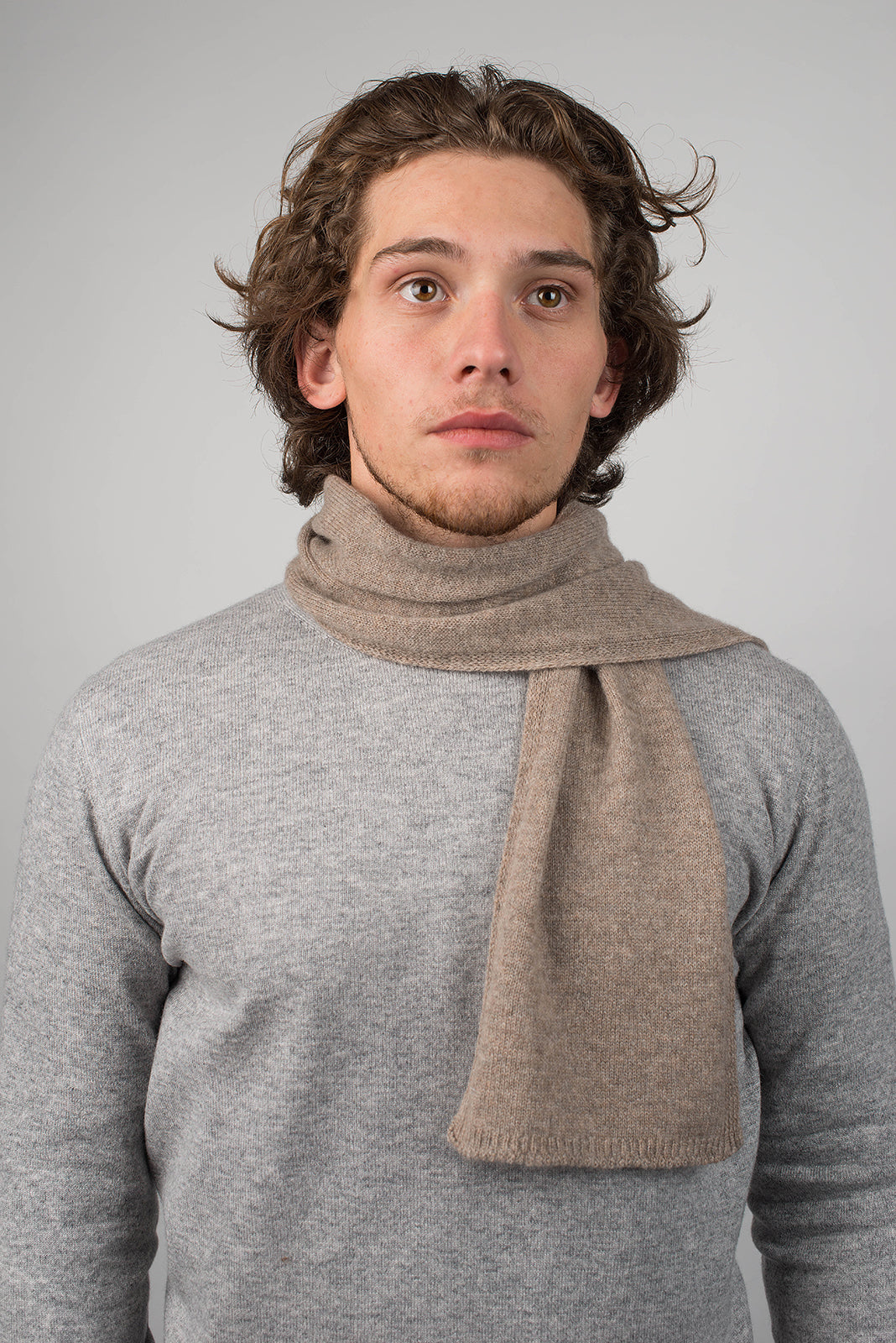 Mini Schal 100 % Kaschmir, Farbe Nerz, Ansicht 2 | Dalle Piane Cashmere