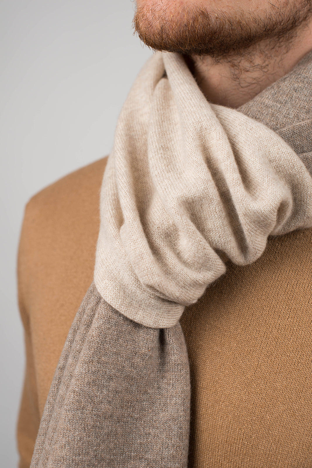 Zweifarbiger Schal 100 % Kaschmir, Farbe Nerz-Beige, Ansicht 4 | Dalle Piane Cashmere