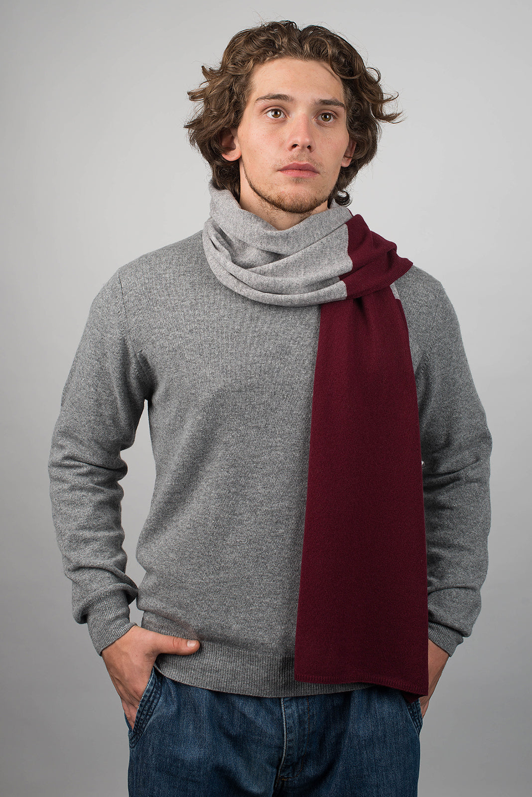 Zweifarbiger Schal 100 % Kaschmir, Farbe Bordeaux-Grau, Ansicht 2 | Dalle Piane Cashmere