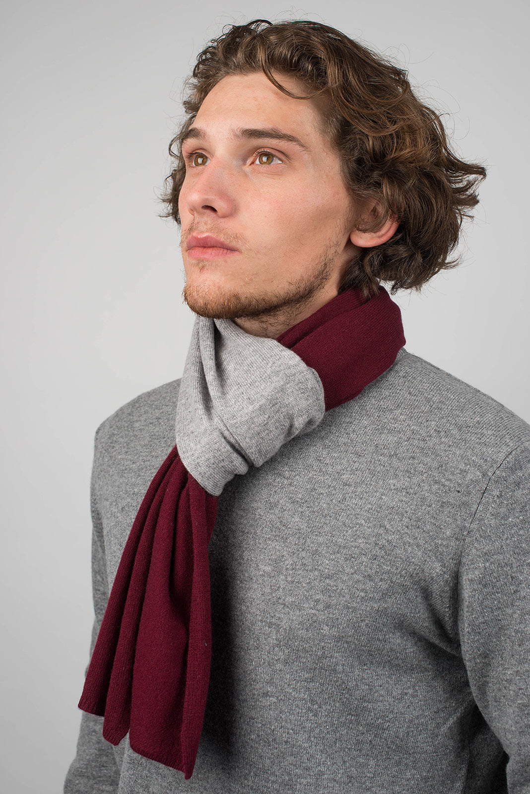 Zweifarbiger Schal 100 % Kaschmir, Farbe Bordeaux-Grau, Ansicht 3 | Dalle Piane Cashmere