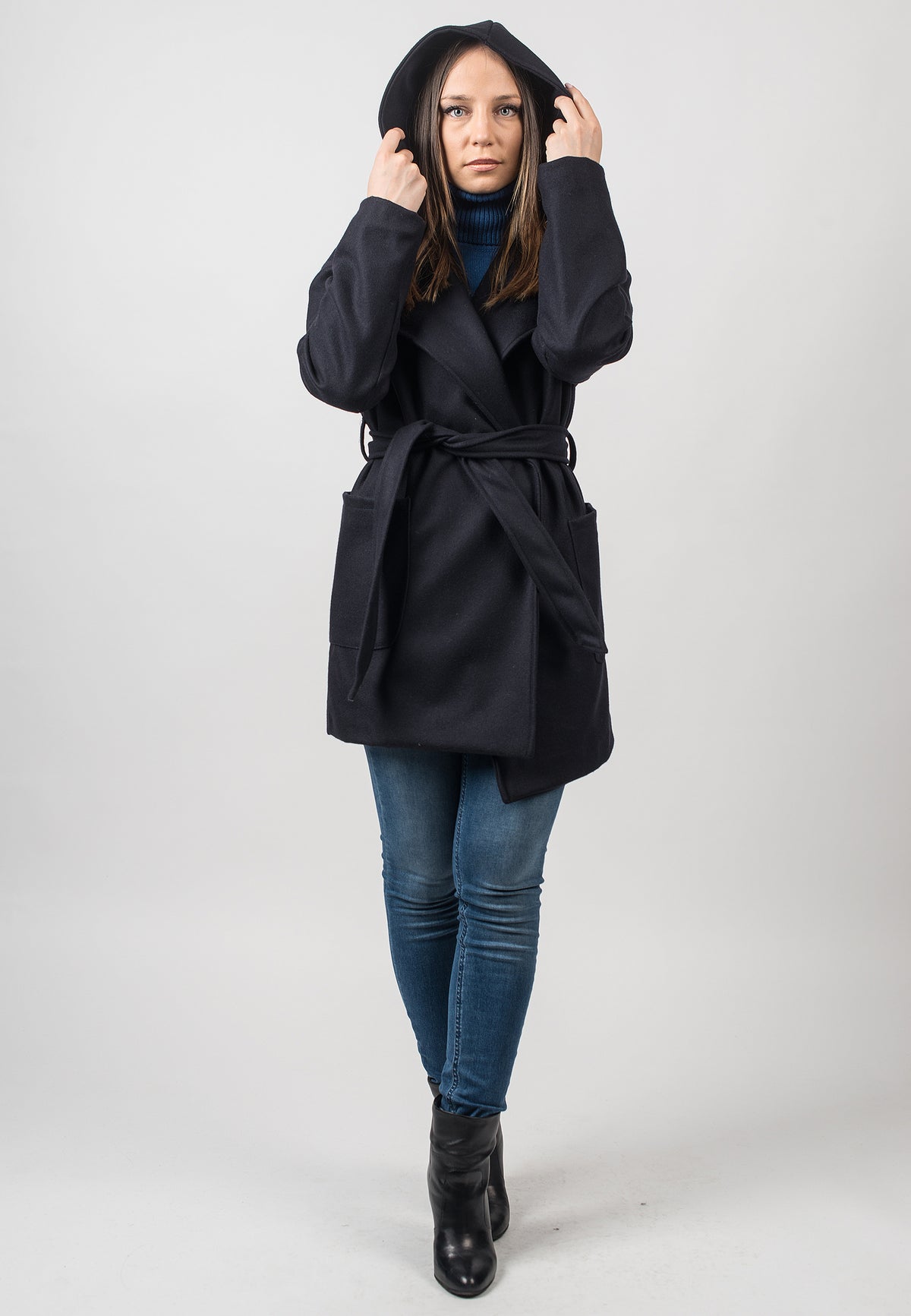 Mantel mit Kapuze aus Wollmischung mit Kaschmir, Farbe Blau, Ansicht 2 | Dalle Piane Cashmere