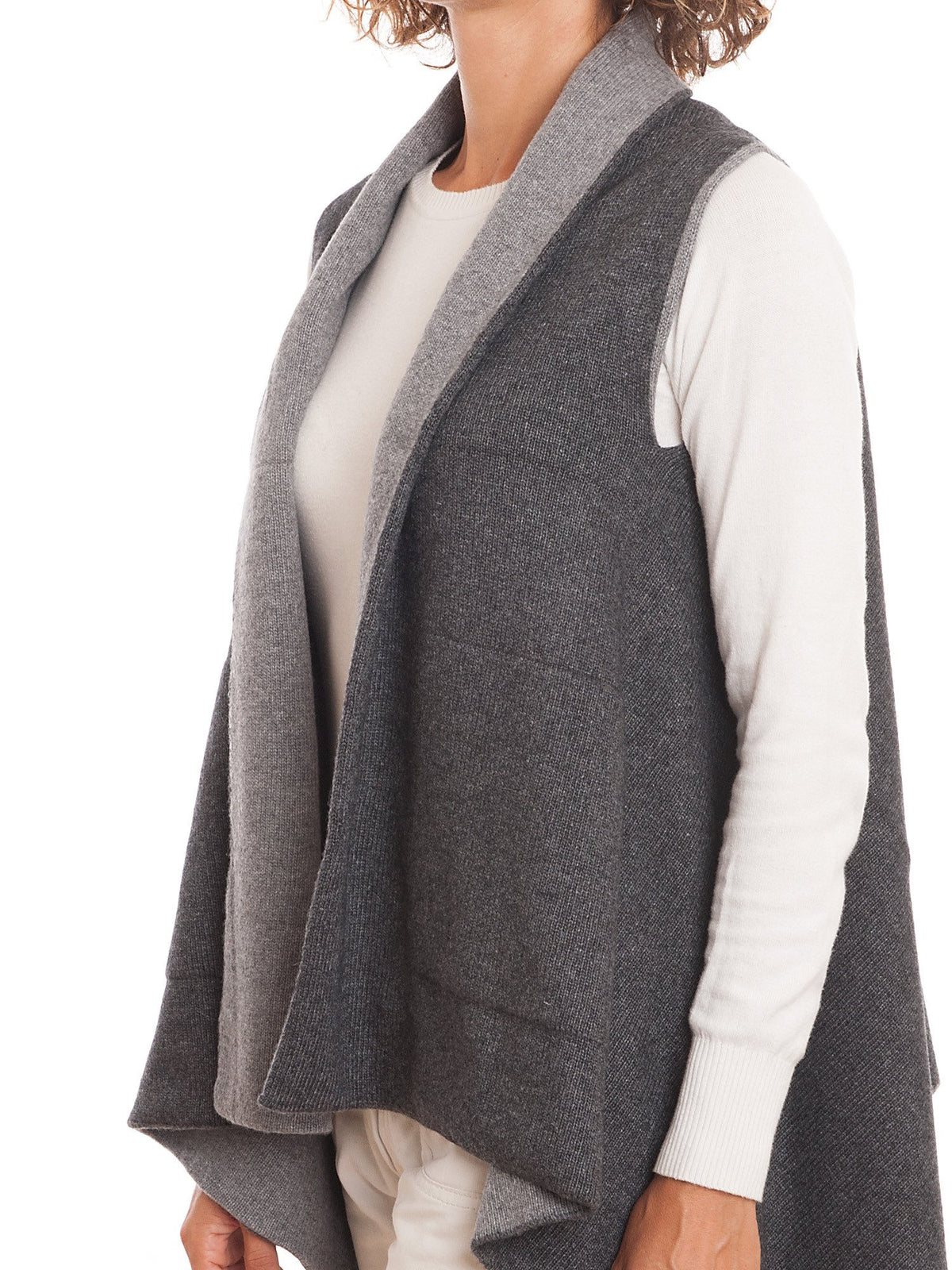 Zweifarbiges Cape aus Kaschmirmischung, wendbar, Farbe Anthrazit Grau, Ansicht 3 | Dalle Piane Cashmere