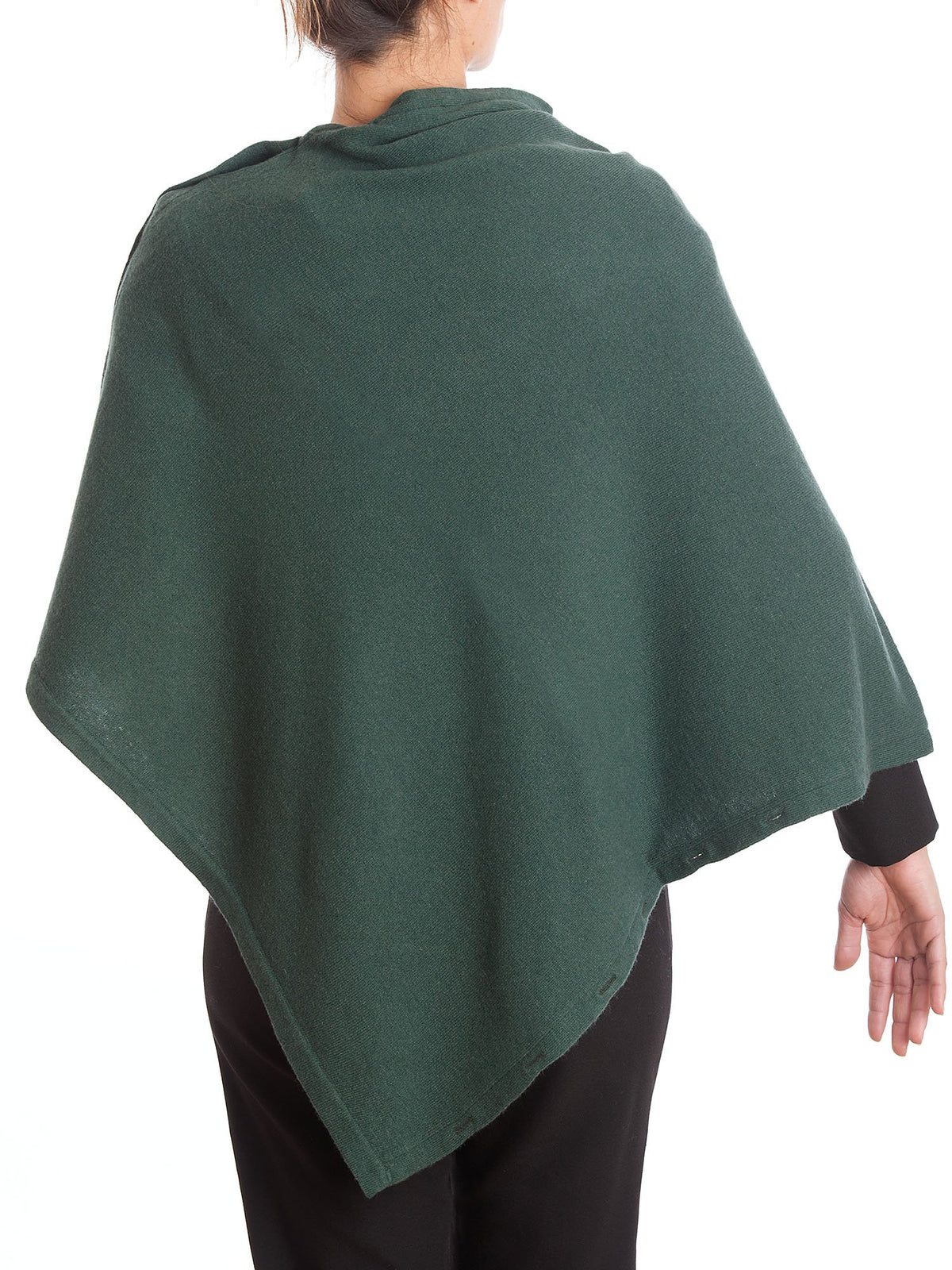 Poncho aus Kaschmirmischung mit Knöpfen, Farbe Grün, Ansicht 3 | Dalle Piane Cashmere