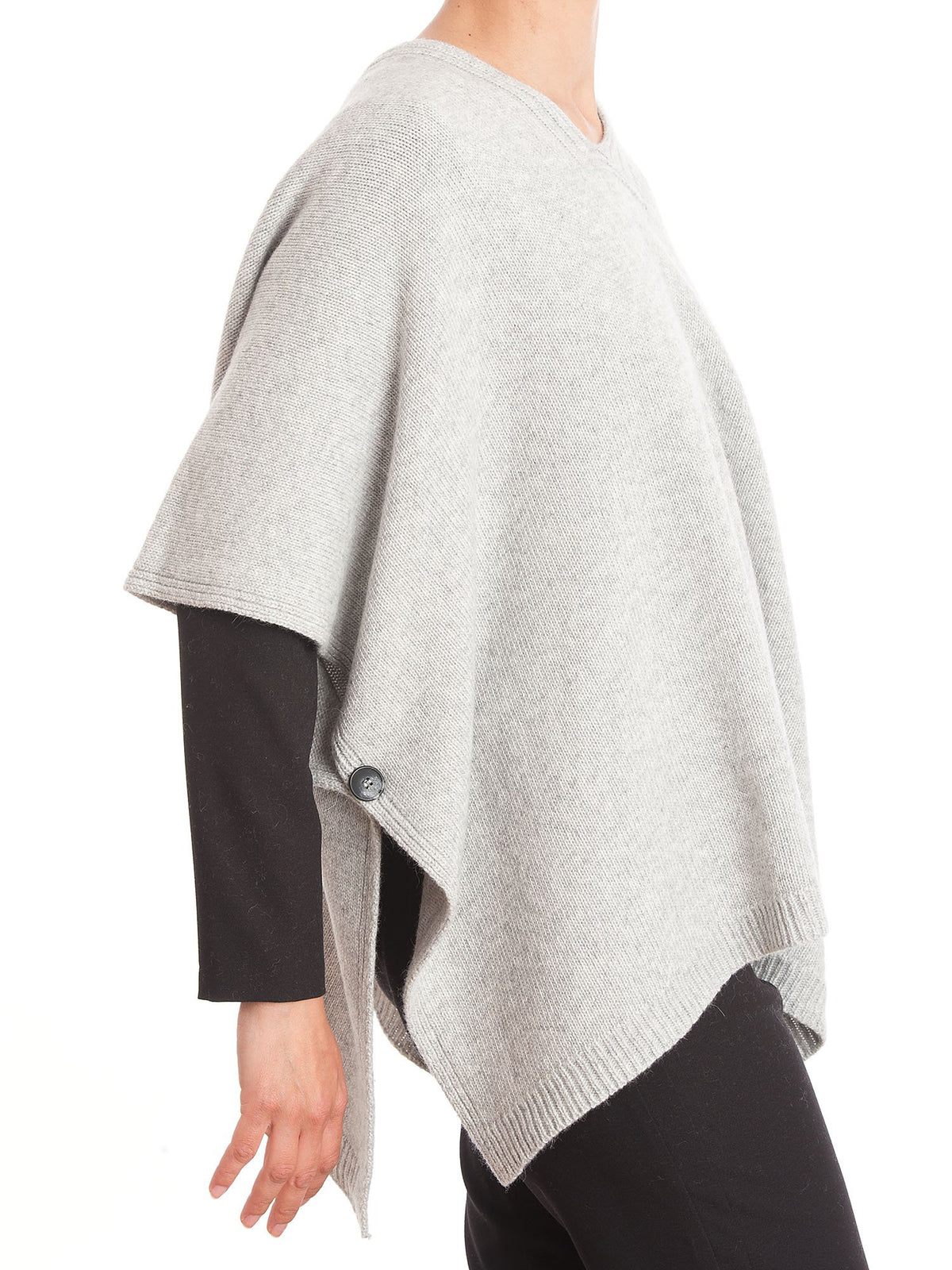 Cape mit seitlichen Knöpfen aus Kaschmirmischung, Farbe Grau, Ansicht 3 | Dalle Piane Cashmere