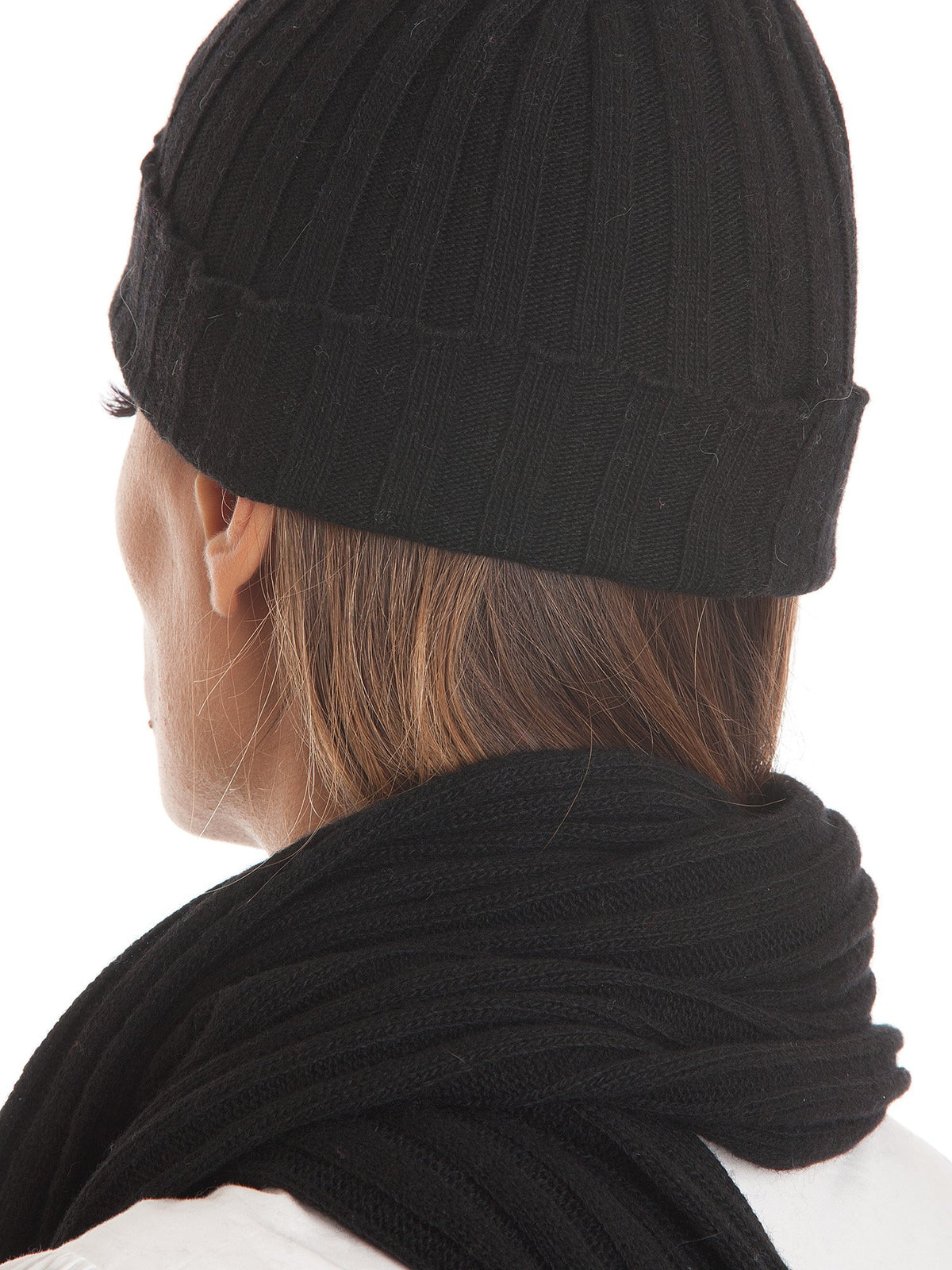 Schal und Mütze Set aus Kaschmirmischung, Farbe Schwarz, Ansicht 2 | Dalle Piane Cashmere