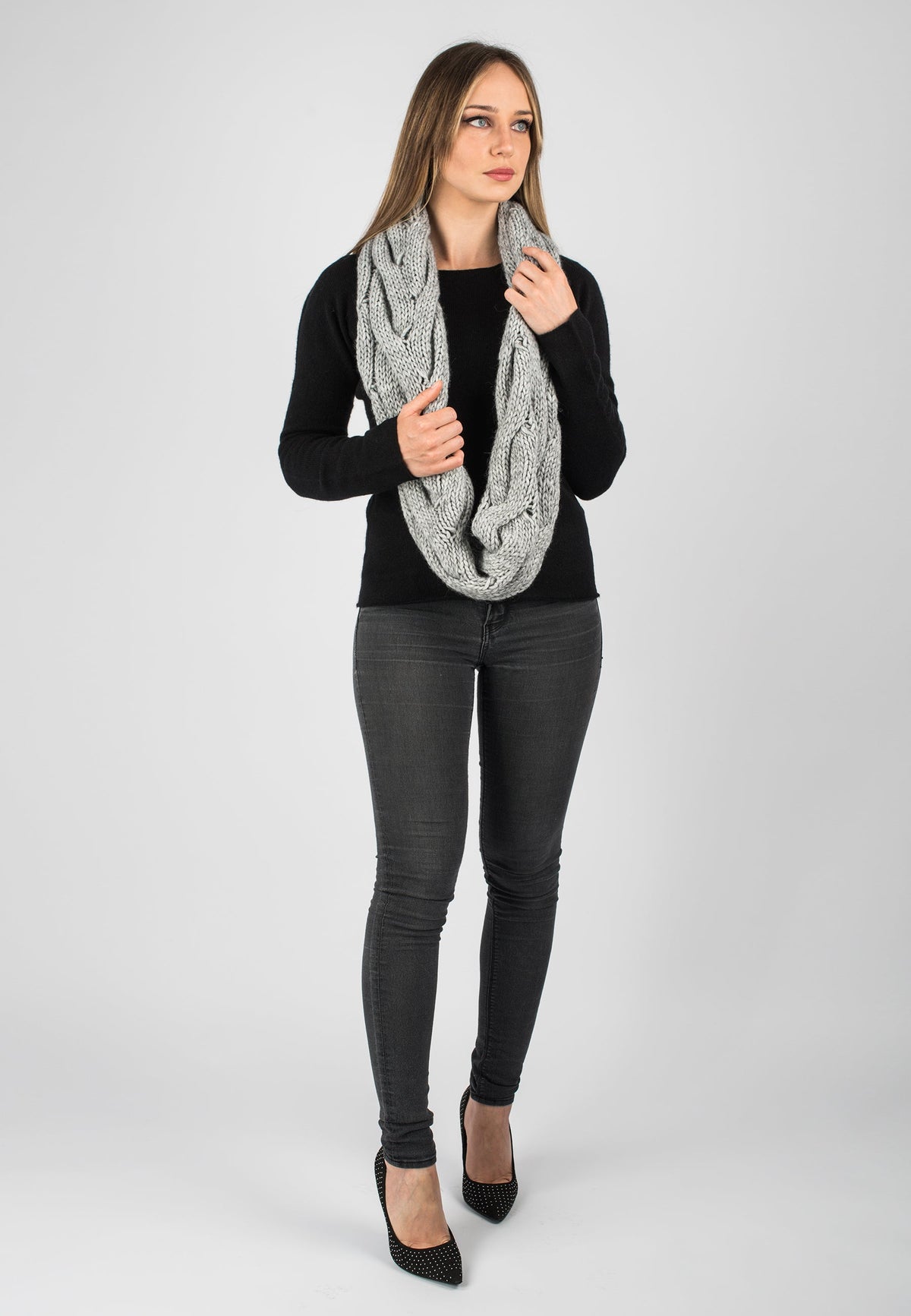 Schal mit Zöpfen, Farbe Grau, Ansicht 6 | Dalle Piane Cashmere