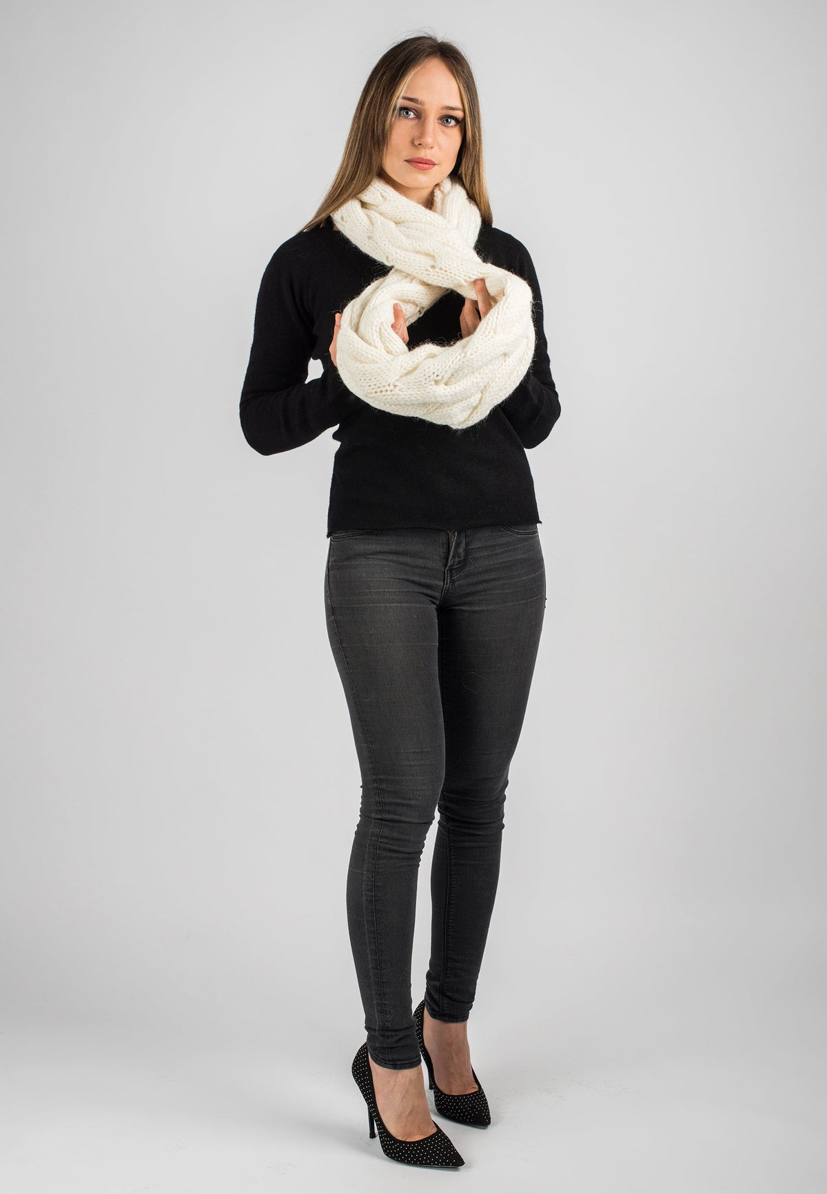 Schal mit Zöpfen, Farbe Creme, Ansicht 3 | Dalle Piane Cashmere