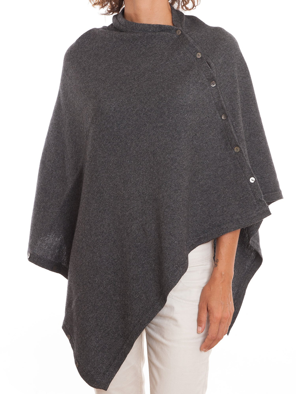Poncho aus Kaschmirmischung mit Knöpfen, Farbe Anthrazit | Dalle Piane Cashmere