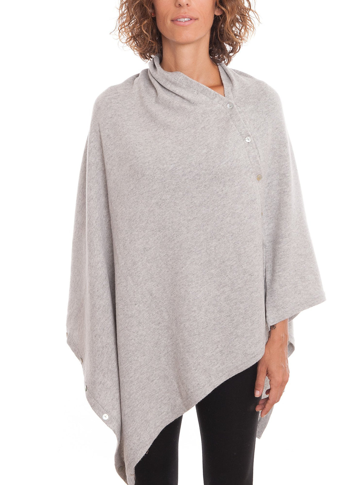 Poncho aus Kaschmirmischung mit Knöpfen, Farbe Grau | Dalle Piane Cashmere