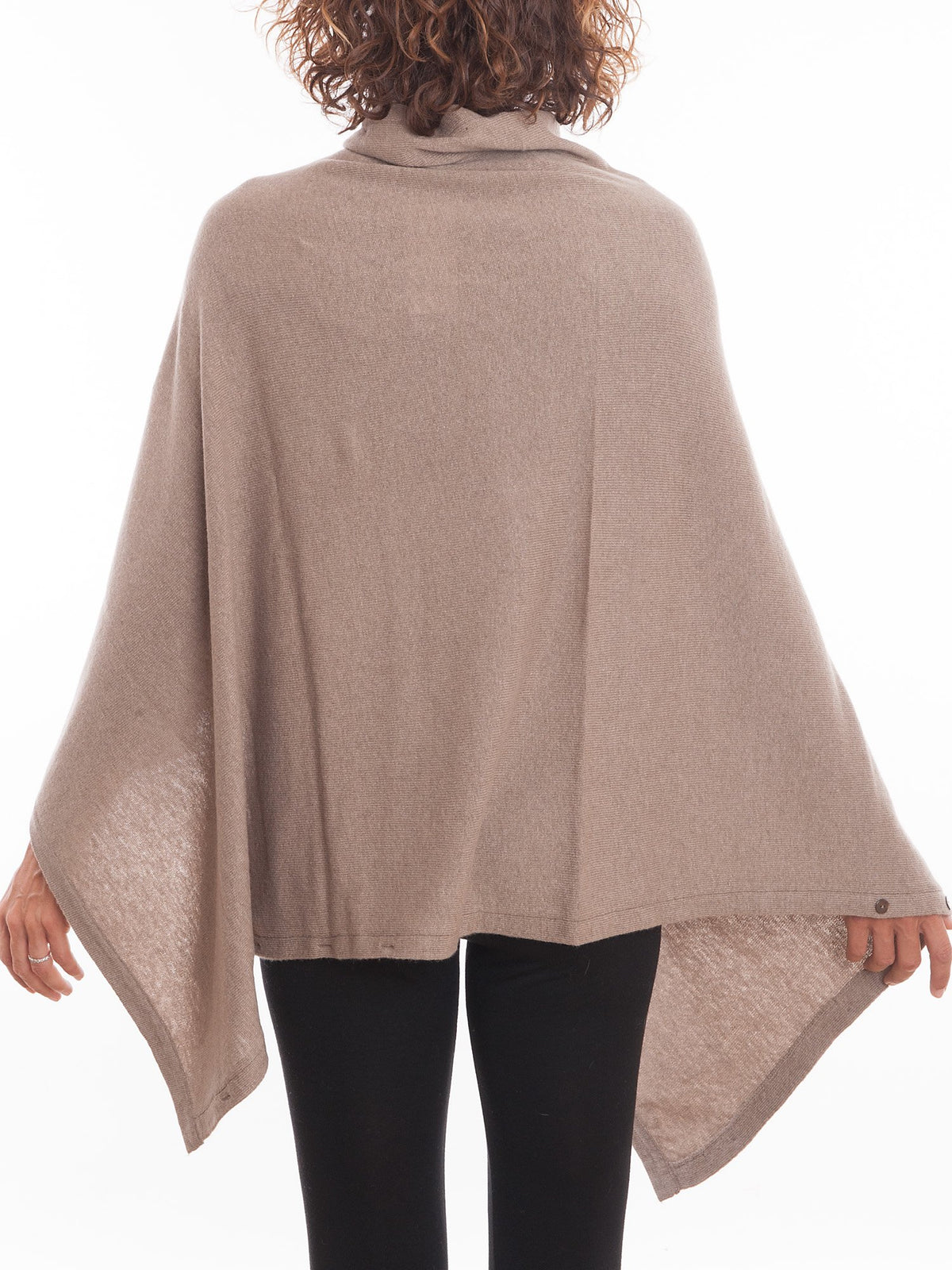 Poncho aus Kaschmirmischung mit Knöpfen, Farbe Nerz, Ansicht 3 | Dalle Piane Cashmere